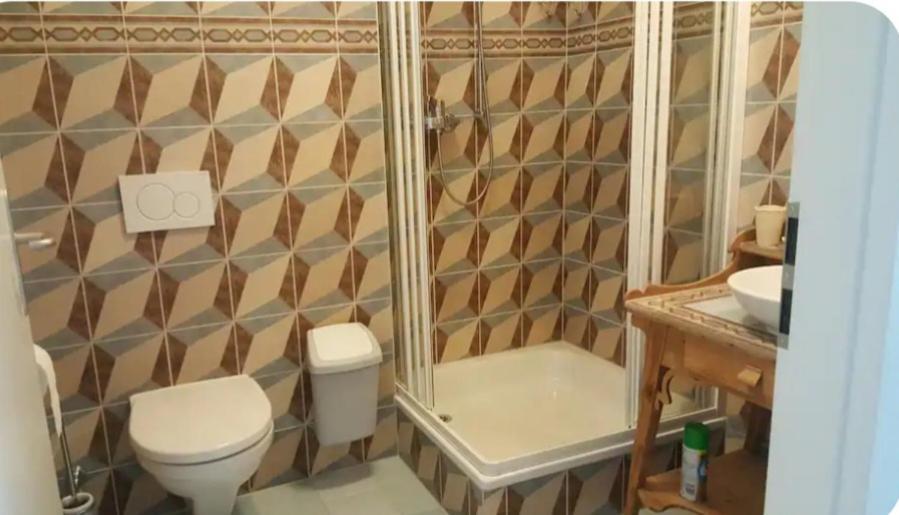 Bed & Breakfast Studio, Entree Par Terrasse Geneva